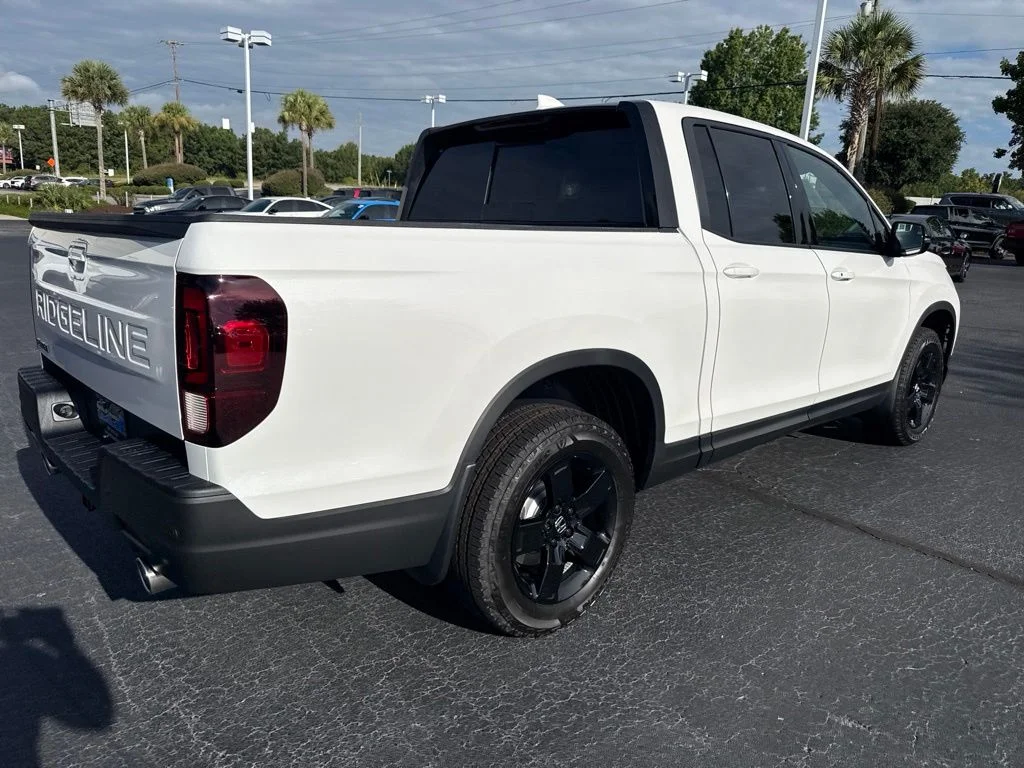 New 2026 Platinum White Pearl Honda Black Edition image 3