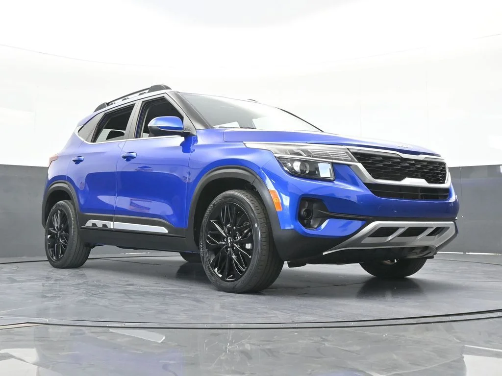 Used 2022 Neptune Blue Kia Nightfall image 60