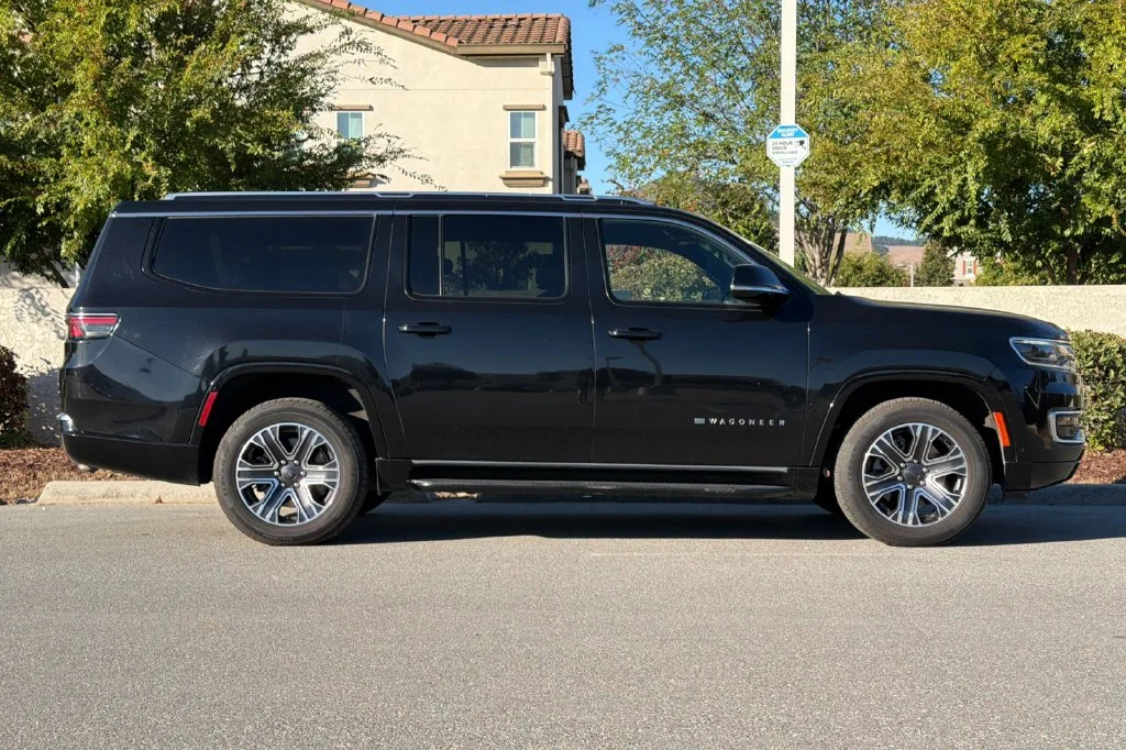 Used 2024 Diamond Black Jeep Series II image 3