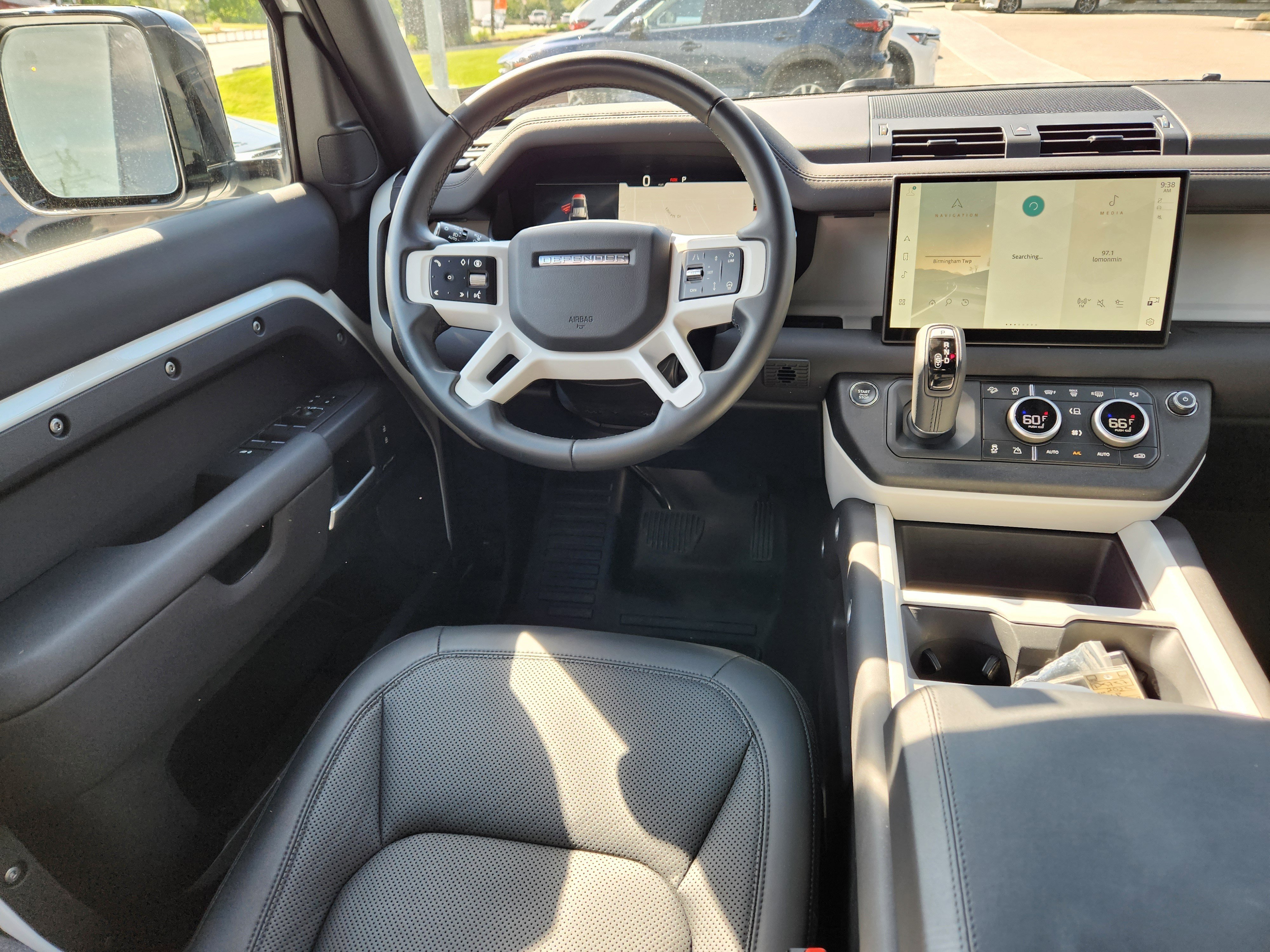 Certified Used 2025 Fuji White Land Rover S image 13