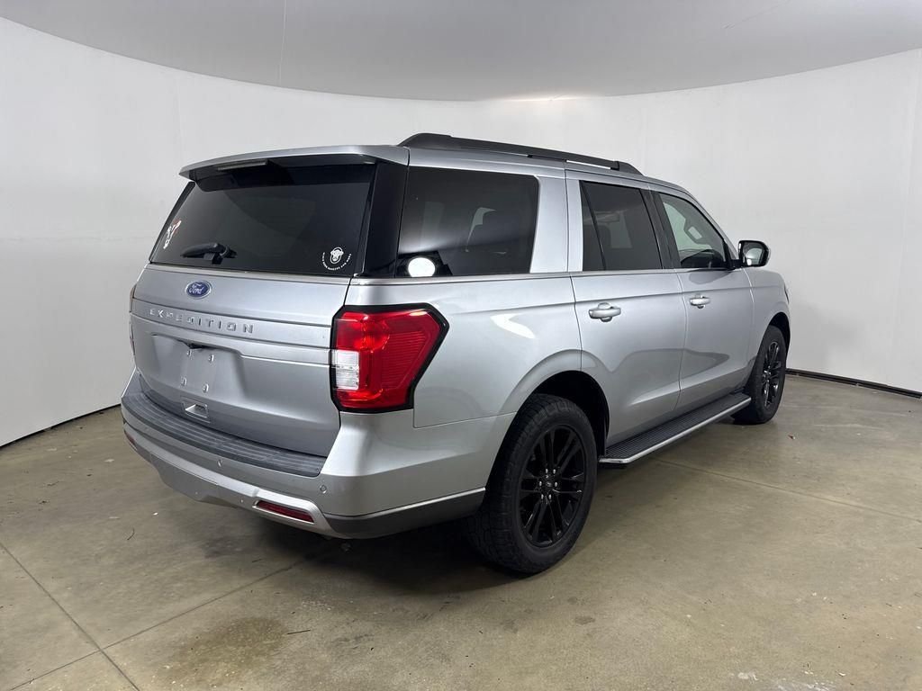 Used 2022 Silver Ford XLT image 3