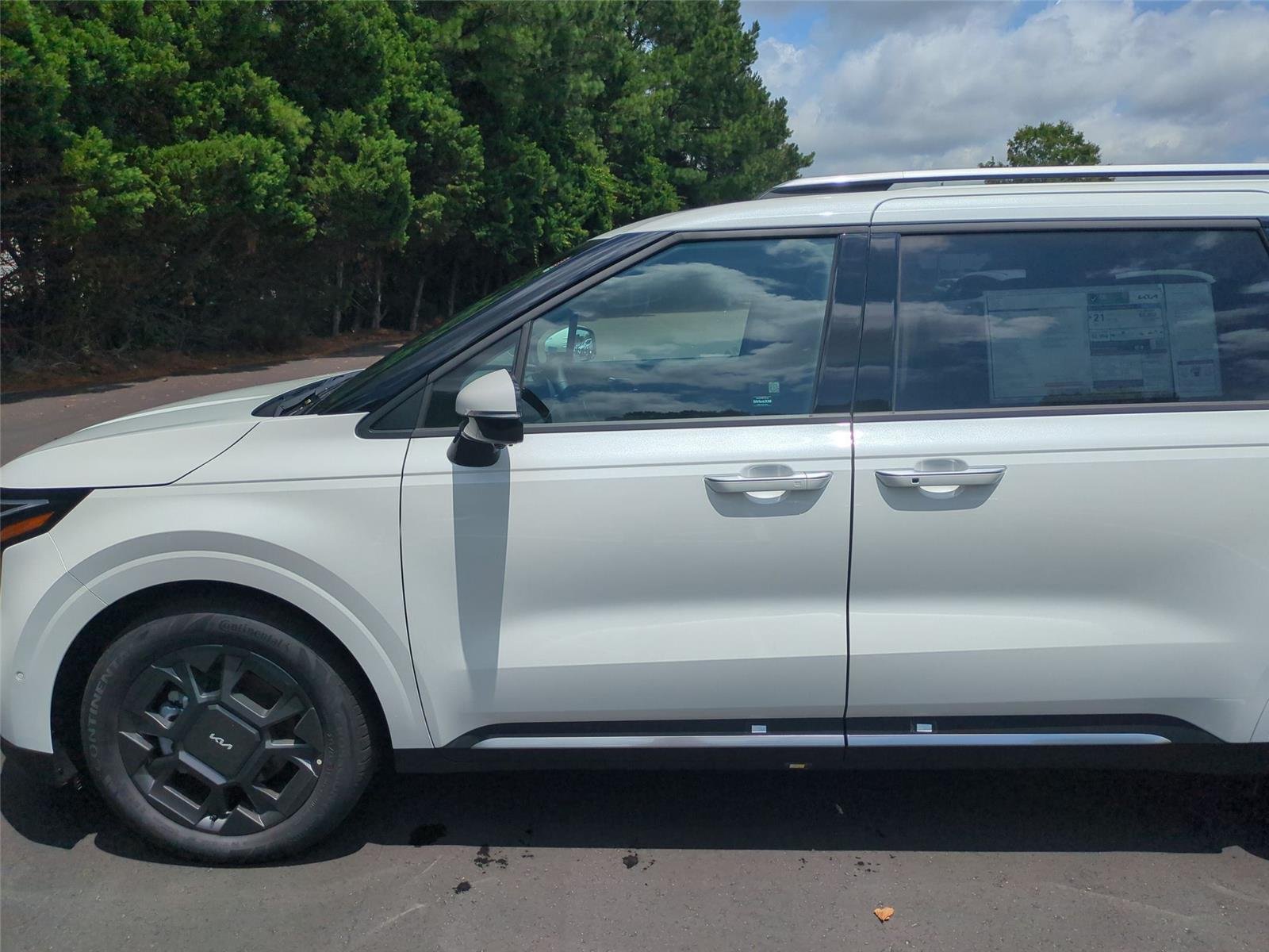 New 2026 Snow White Pearl Kia SX image 15