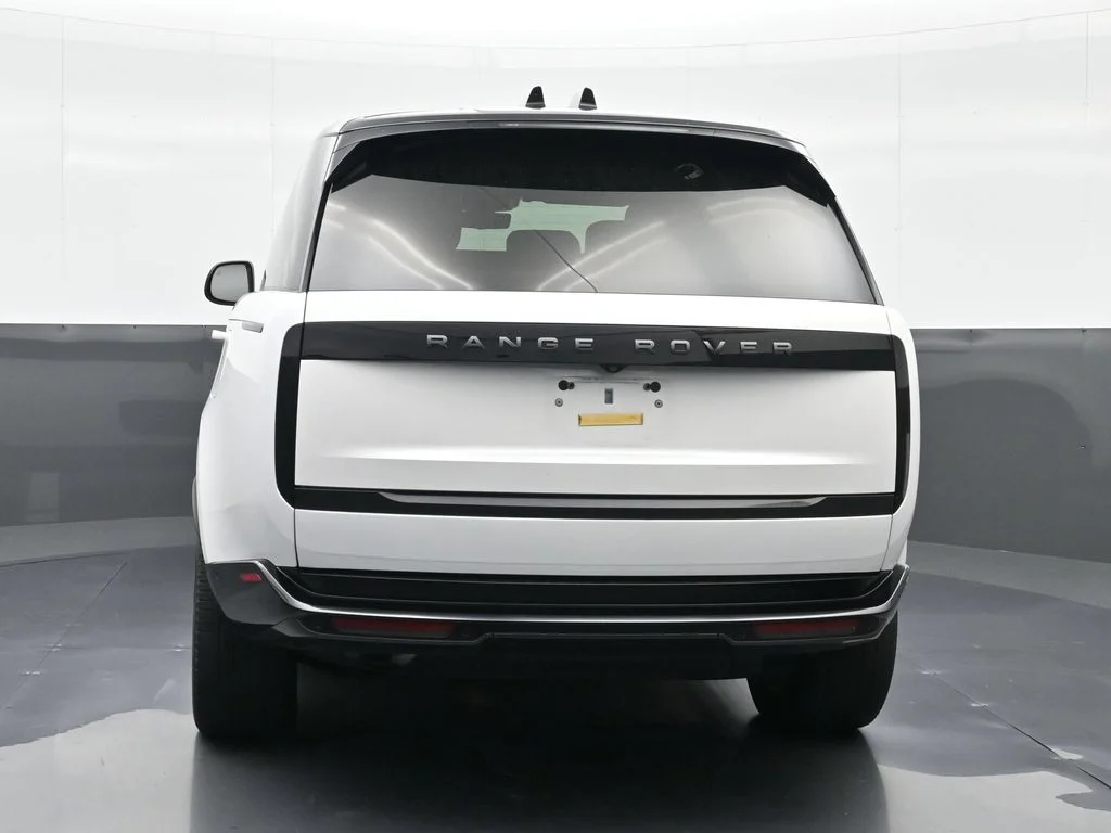 Used 2024 White Land Rover Autobiography image 7