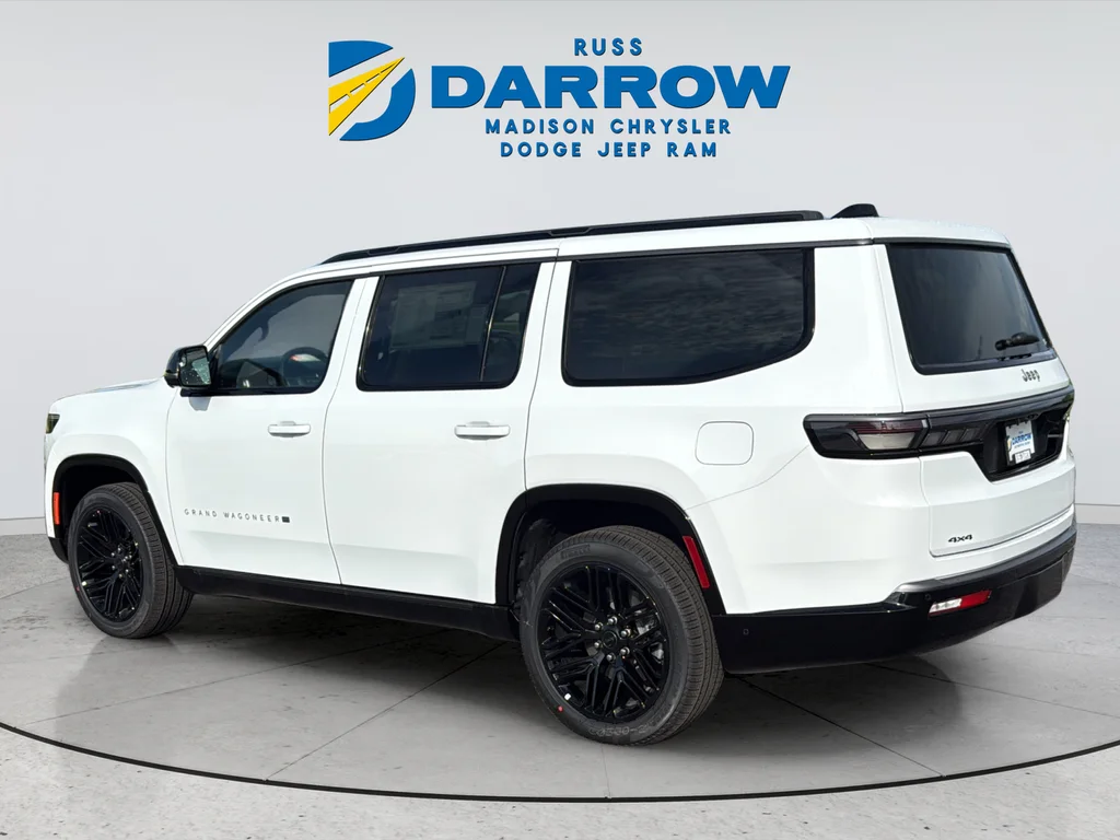 New 2026 Bright White Clear-Coat Exterior Paint Jeep Limited Reserve image 3