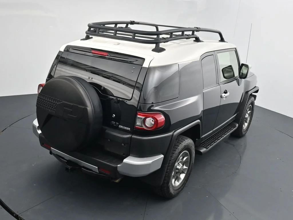 Used 2013 Black Toyota Base image 14