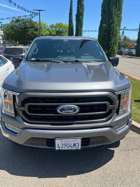 Used 2022 Gray Ford XLT image 3