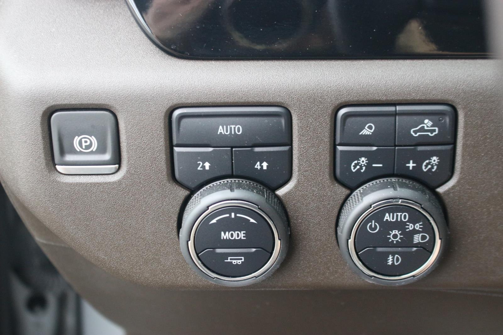 Used 2025 Sterling Gray Metallic Chevrolet LTZ image 30