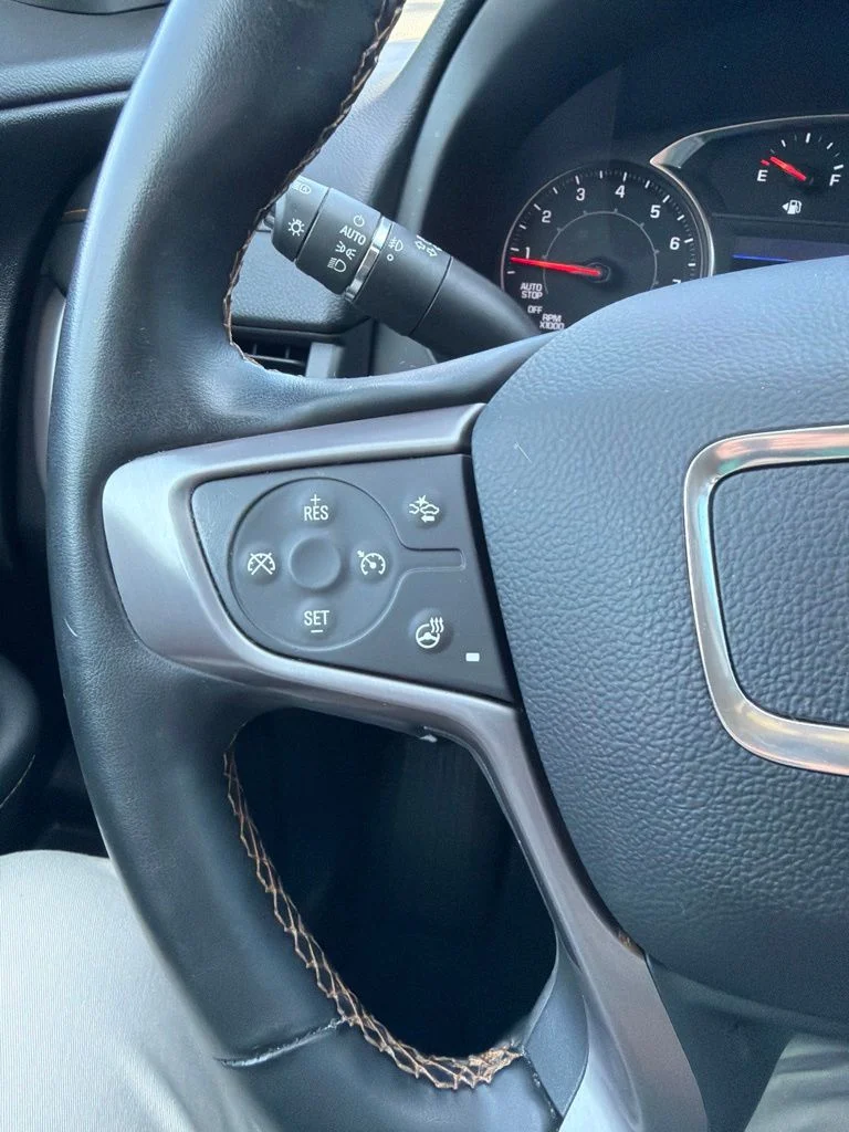 Used 2024 White GMC AT4 image 20