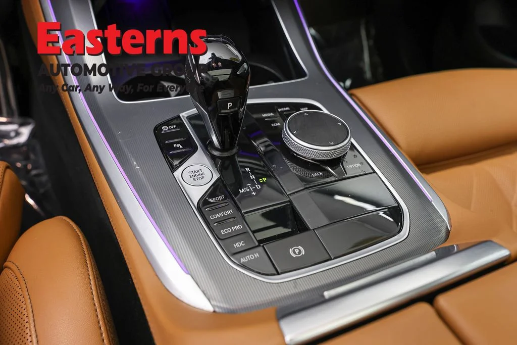 Used 2023 White BMW xDrive40i image 13