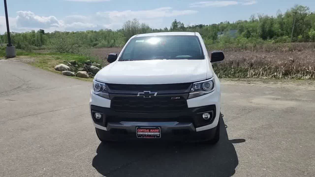 Used 2022 Summit White Chevrolet Z71 image 3