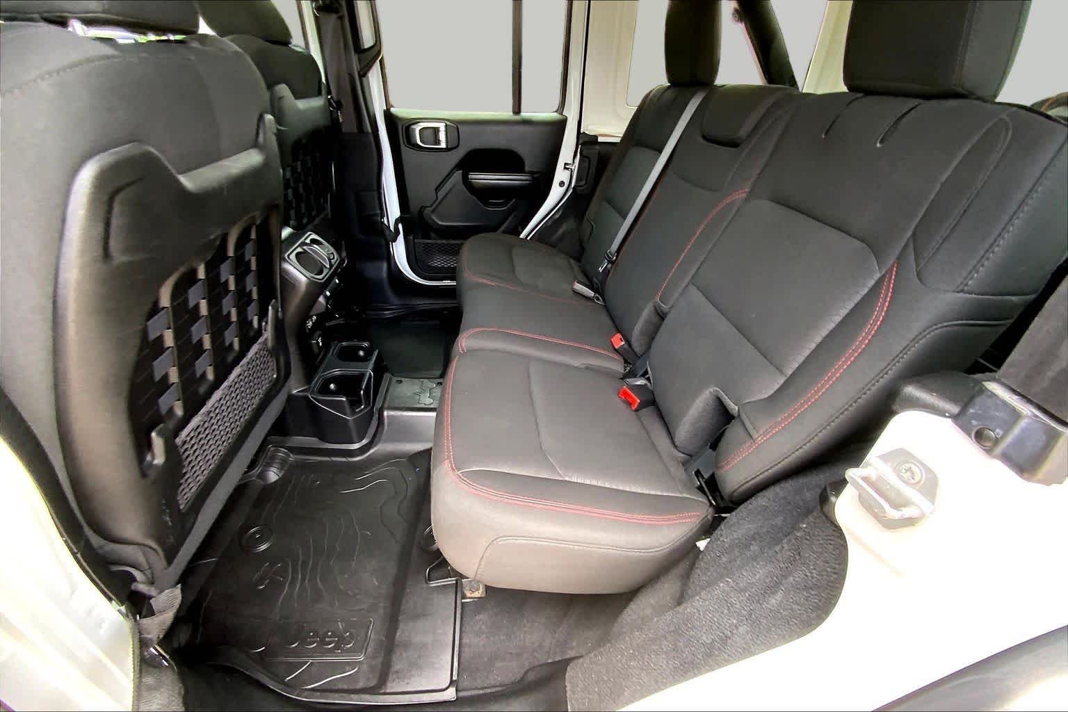 Used 2021 Bright White Clearcoat Jeep Unlimited Rubicon image 20