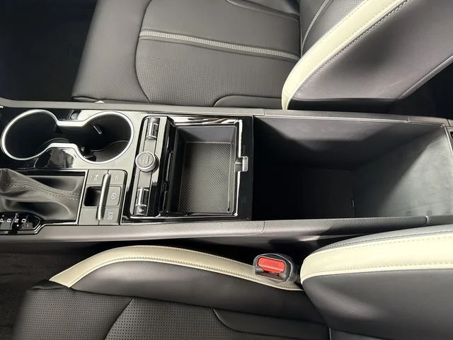 New 2026 Wolf Gray Kia GT-Line FWD image 21
