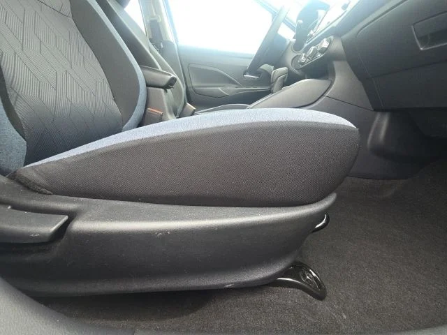 2024 Nissan Versa Sedan SV - Photo 16