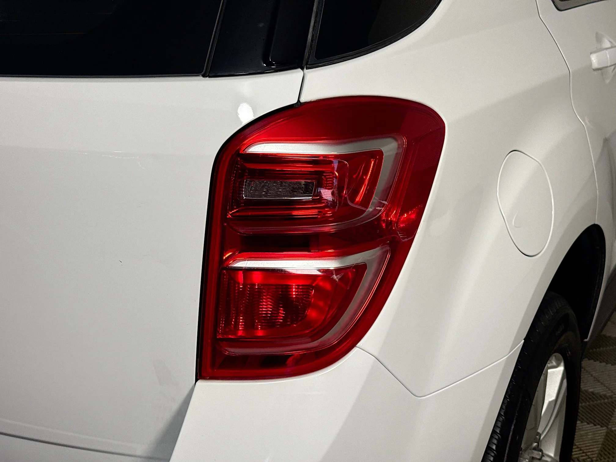 Used 2017 Summit White Chevrolet LS image 29