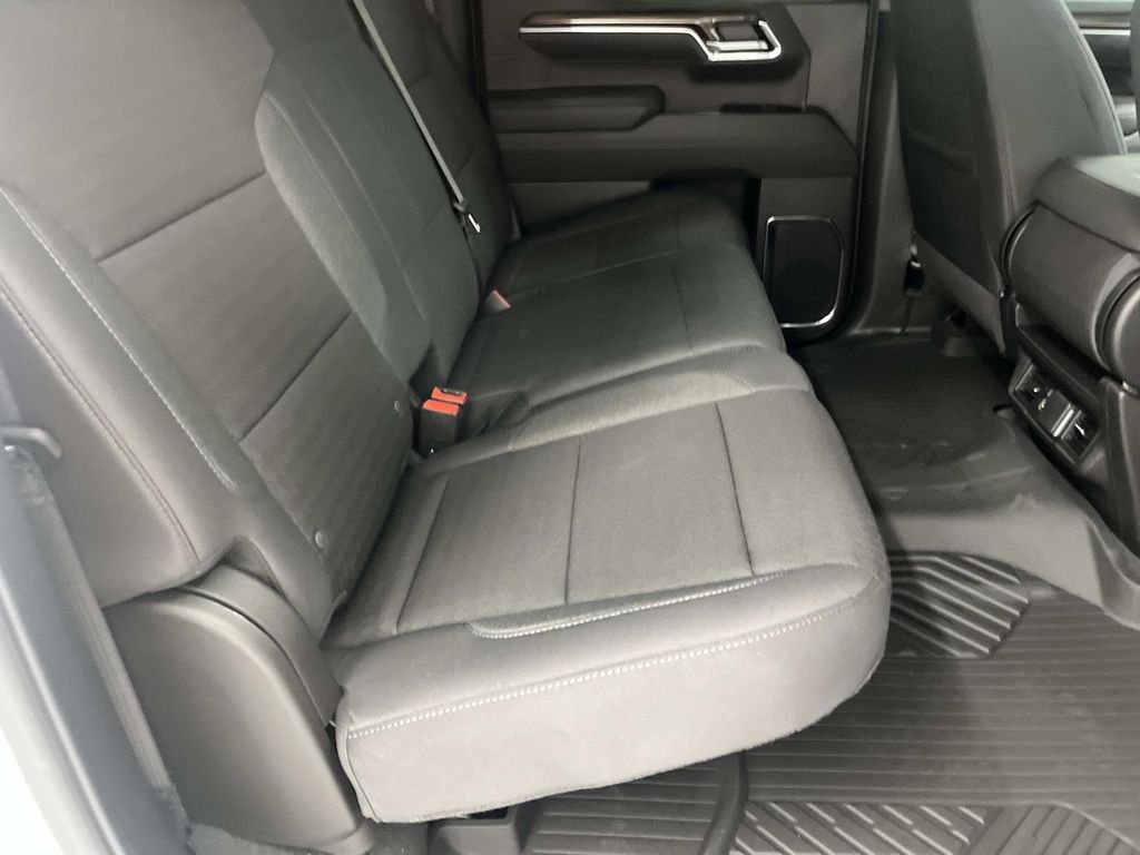 New 2026 Summit White Chevrolet LT image 28