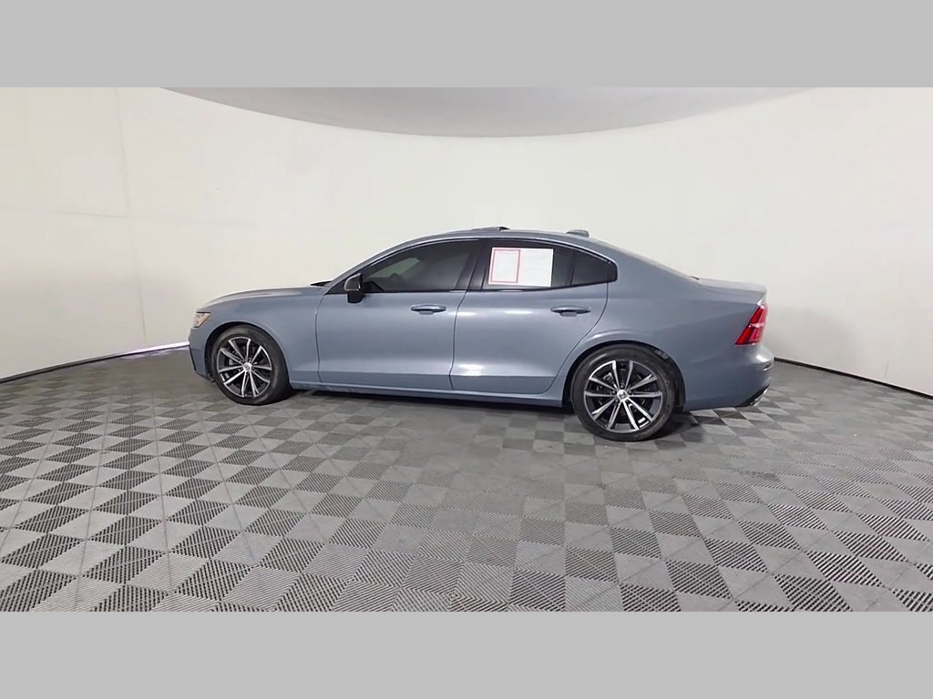 Certified Used 2022 Gray Volvo Momentum image 48
