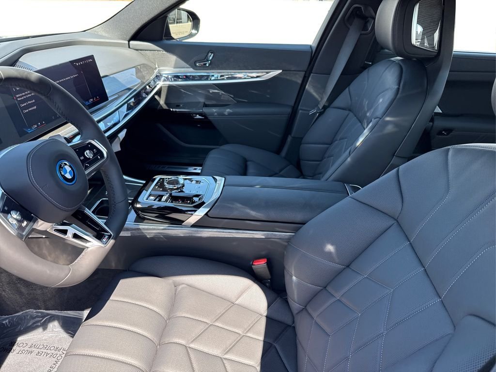 New 2026 Black BMW 750e xDrive image 9