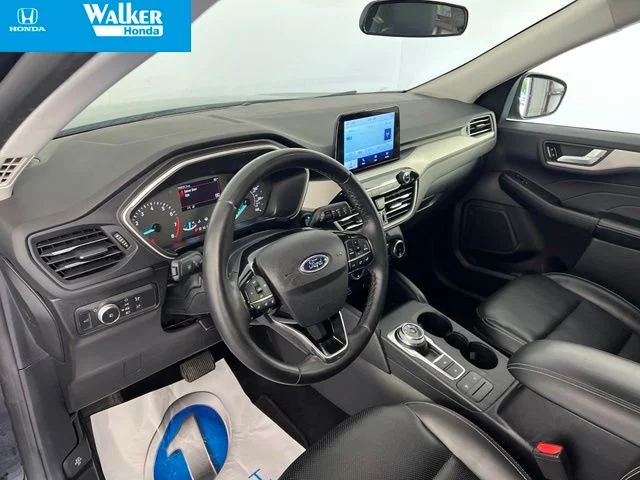 Used 2022 Black Ford SEL image 12