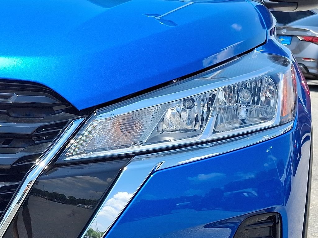 Used 2025 Blue Nissan S image 10