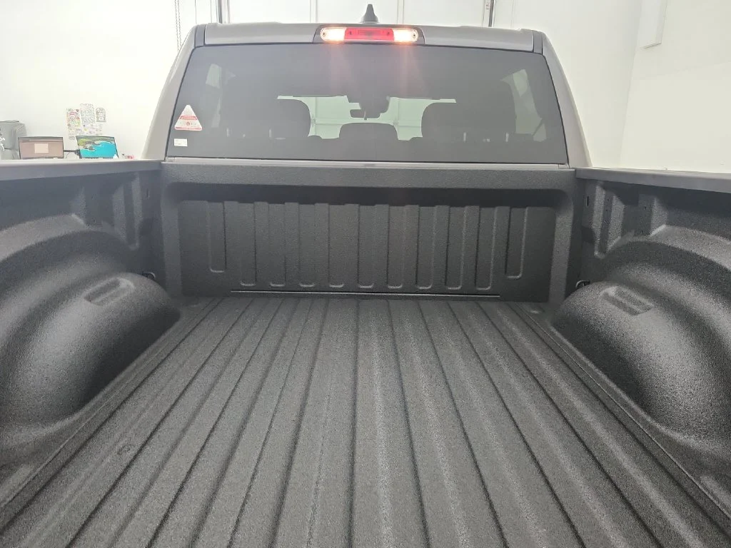 New 2026 Granite Crystal Metallic Clear-Coat Exterior Paint RAM Big Horn/Lone Star image 29