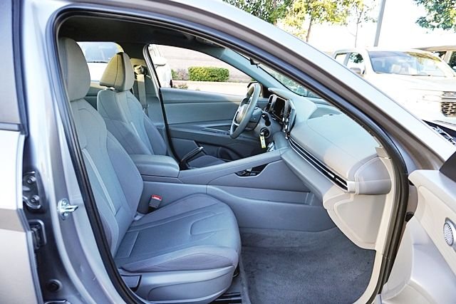 Used 2024 Gray Hyundai SE image 10