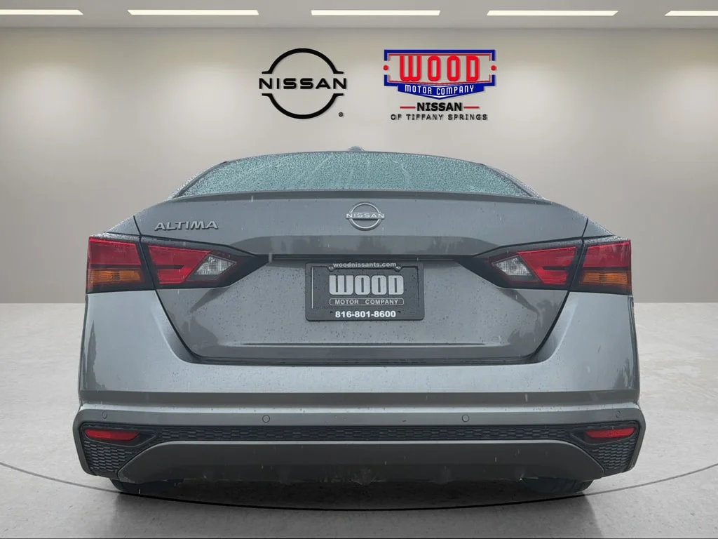 Used 2025 Gun Metallic Nissan SV image 3