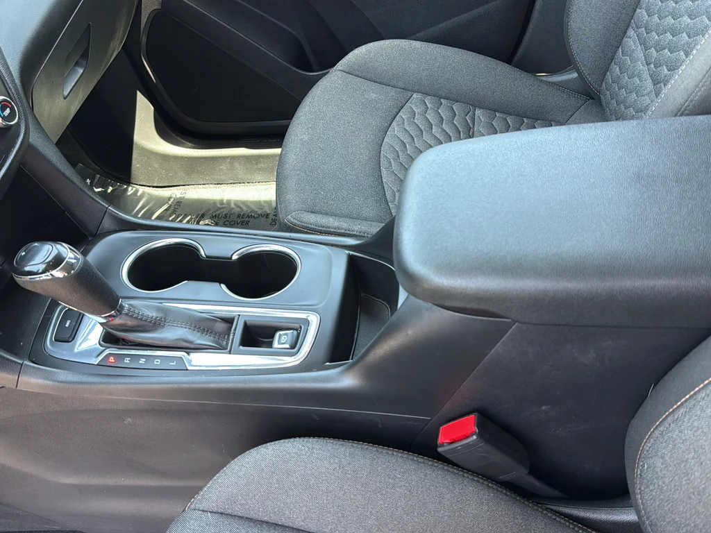 Used 2021 White Chevrolet LT image 19