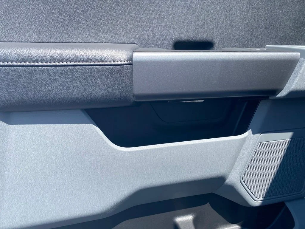 New 2026 Oxford White Ford F-250® XL image 28