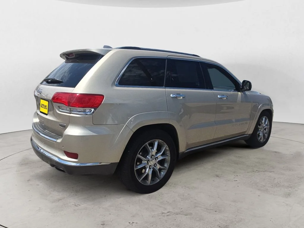 Used 2014 Beige Jeep Summit image 5