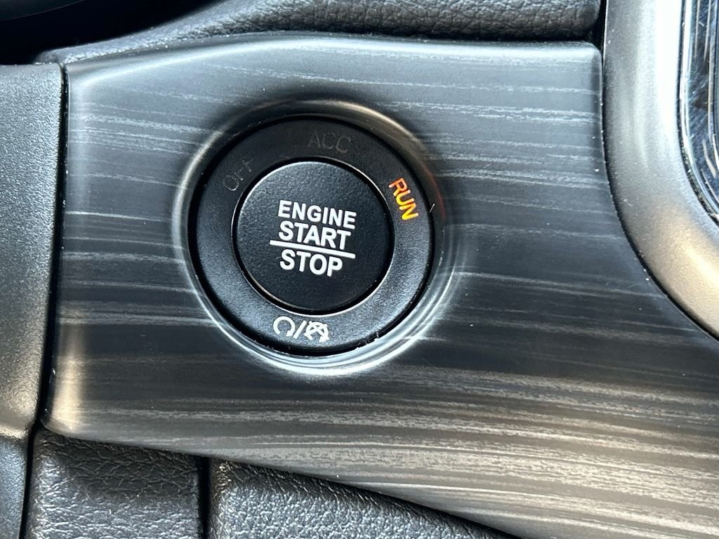 Used 2020 White Jeep Laredo E image 23