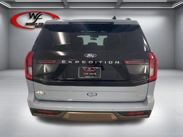 New 2027 Glacier Gray Metallic Tri-Coat Ford MAX King Ranch® image 29