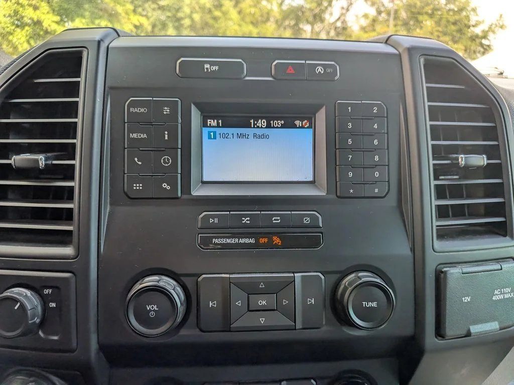 Used 2019 White Ford XL image 31