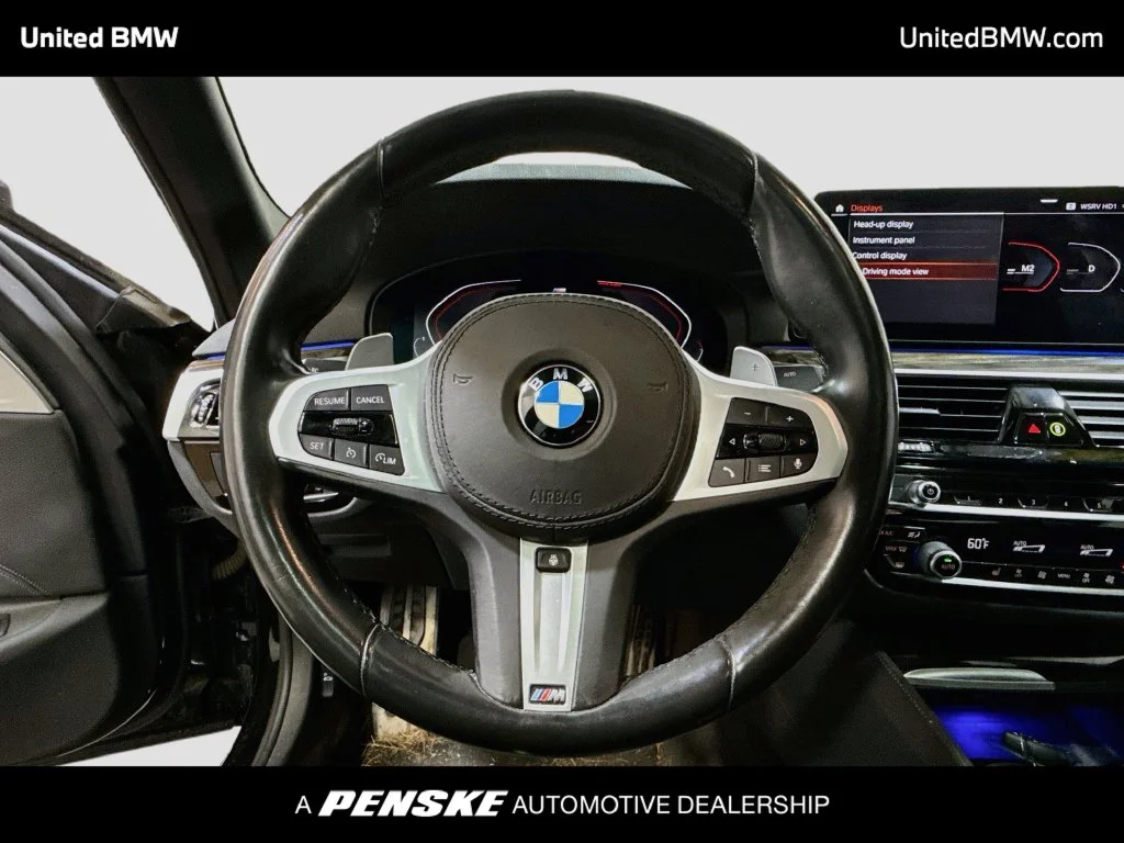 Used 2021 Black Sapphire Metallic BMW 540i image 13
