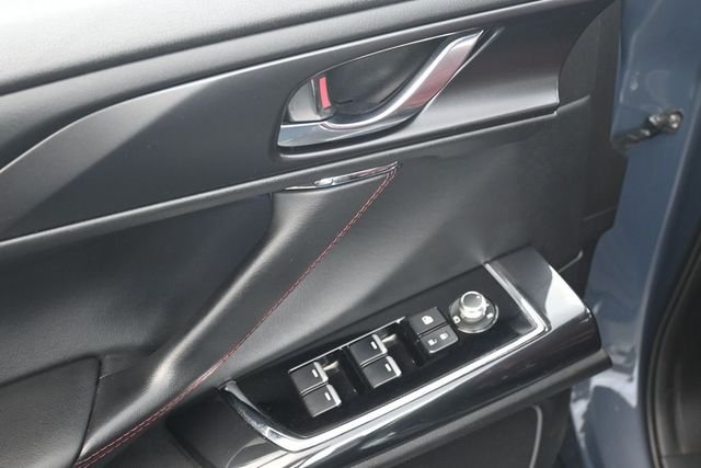 Used 2023 Gray Metallic Mazda Carbon Edition image 11