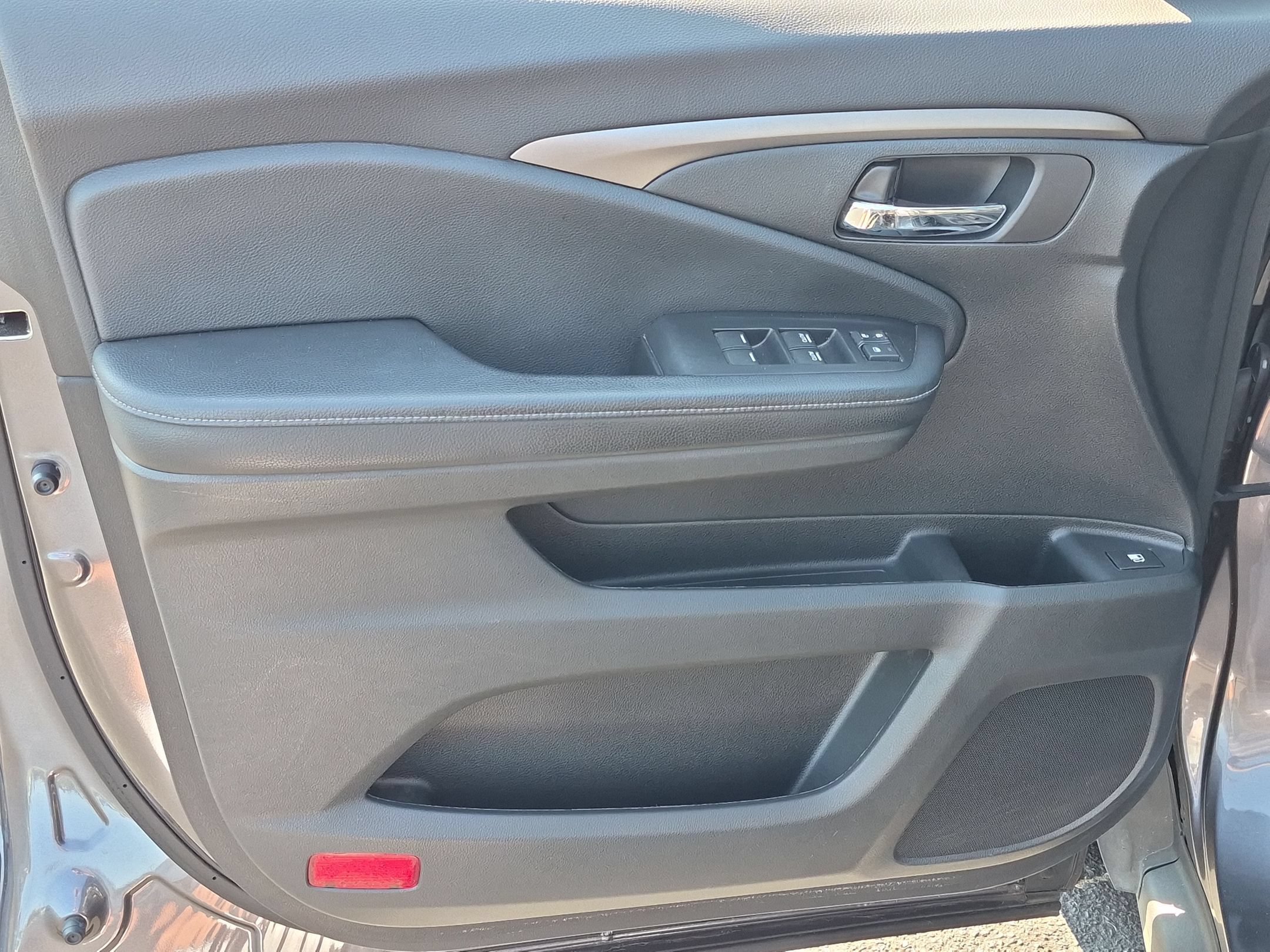 Used 2019 Modern Steel Metallic Honda RTL-T image 14