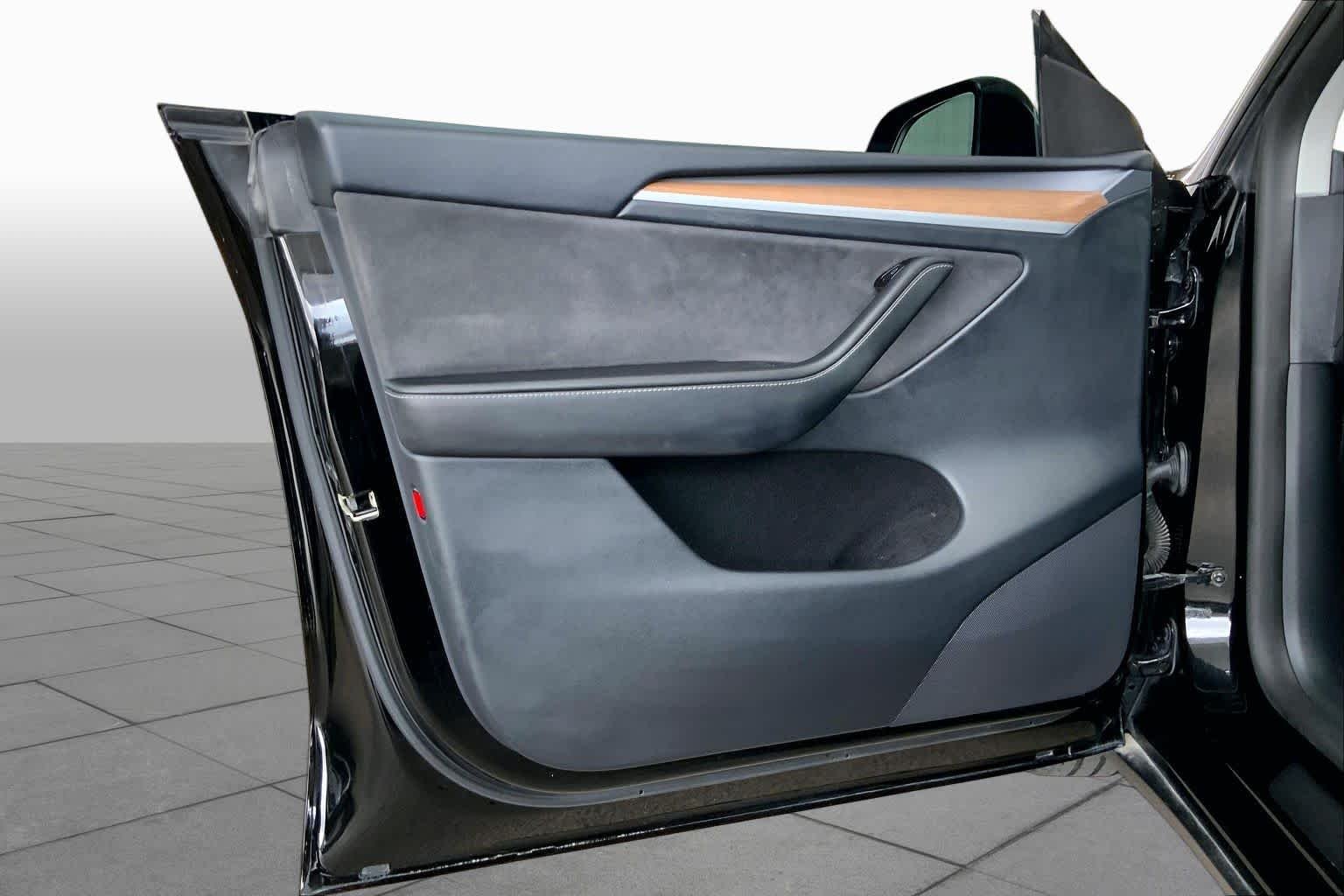 Used 2024 Stealth Grey Tesla Long Range image 20