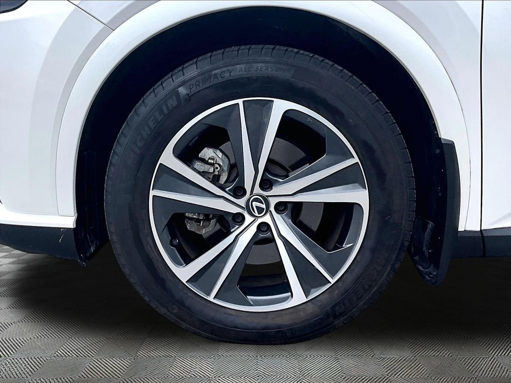 Used 2023 White Lexus 350 Premium image 7