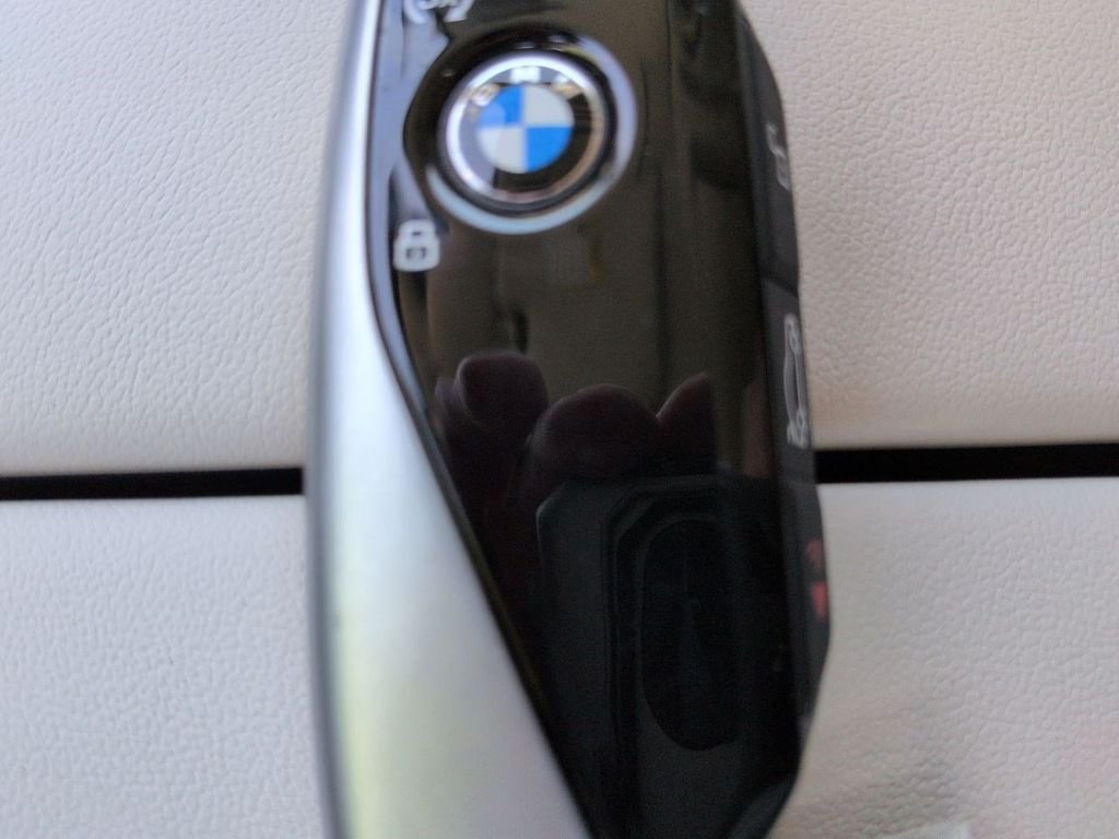 New 2027 Blue Ridge Mountain Metallic BMW xDrive40i image 30