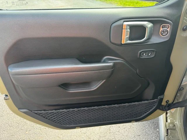Certified Used 2025  Jeep Willys image 20