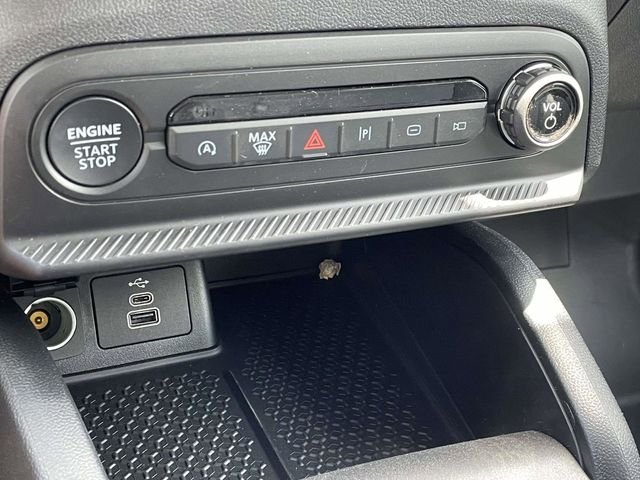 New 2026 Carbonized Gray Metallic Ford Badlands image 10