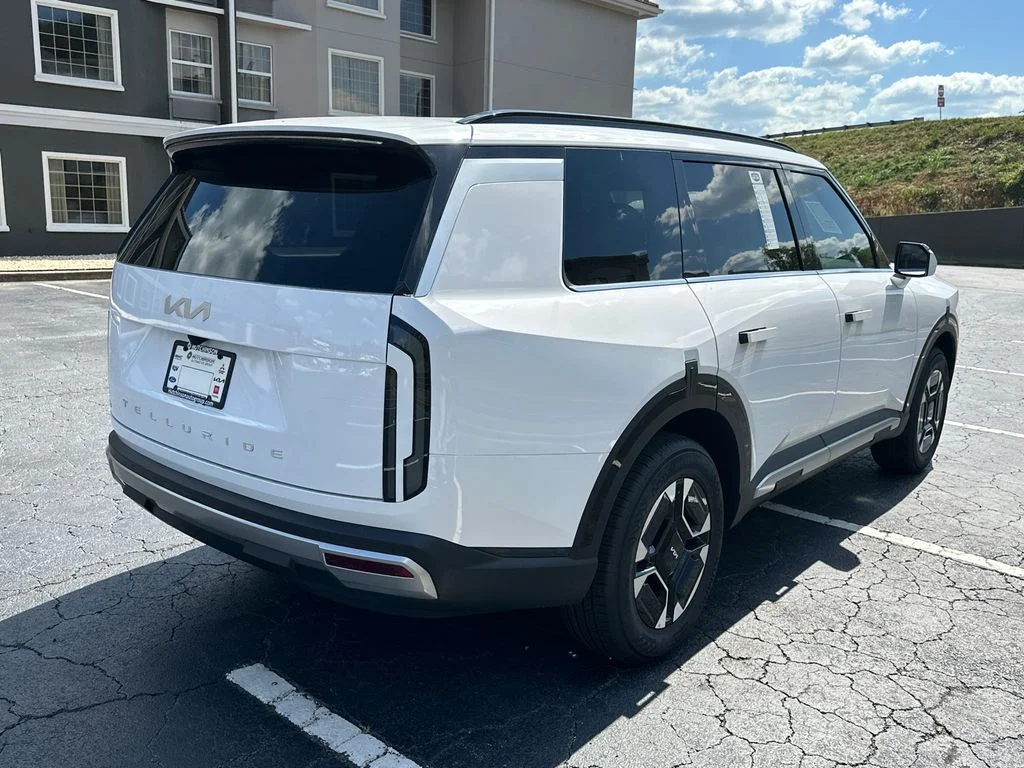 New 2027 White Kia EX image 7
