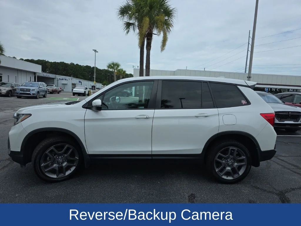 Used 2023 White Honda EX-L image 3