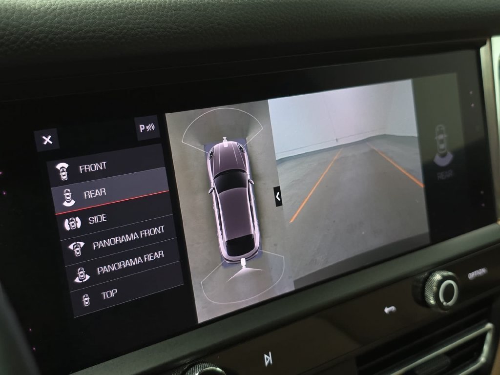 Certified Used 2023  Porsche  image 17