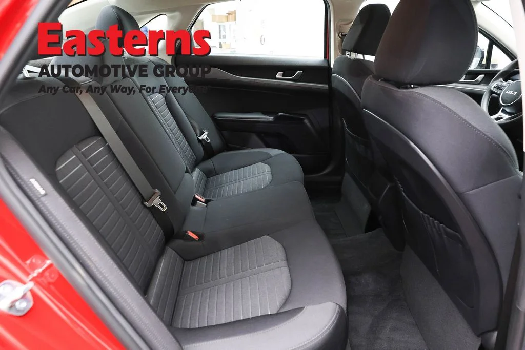 Used 2025 Red Kia LXS image 23