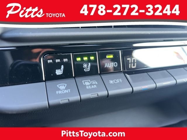 2026 Toyota Crown XLE - Photo 24