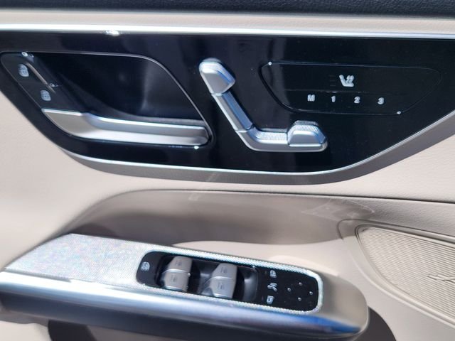 New 2026 Polar White Mercedes-Benz GLC 300 image 11