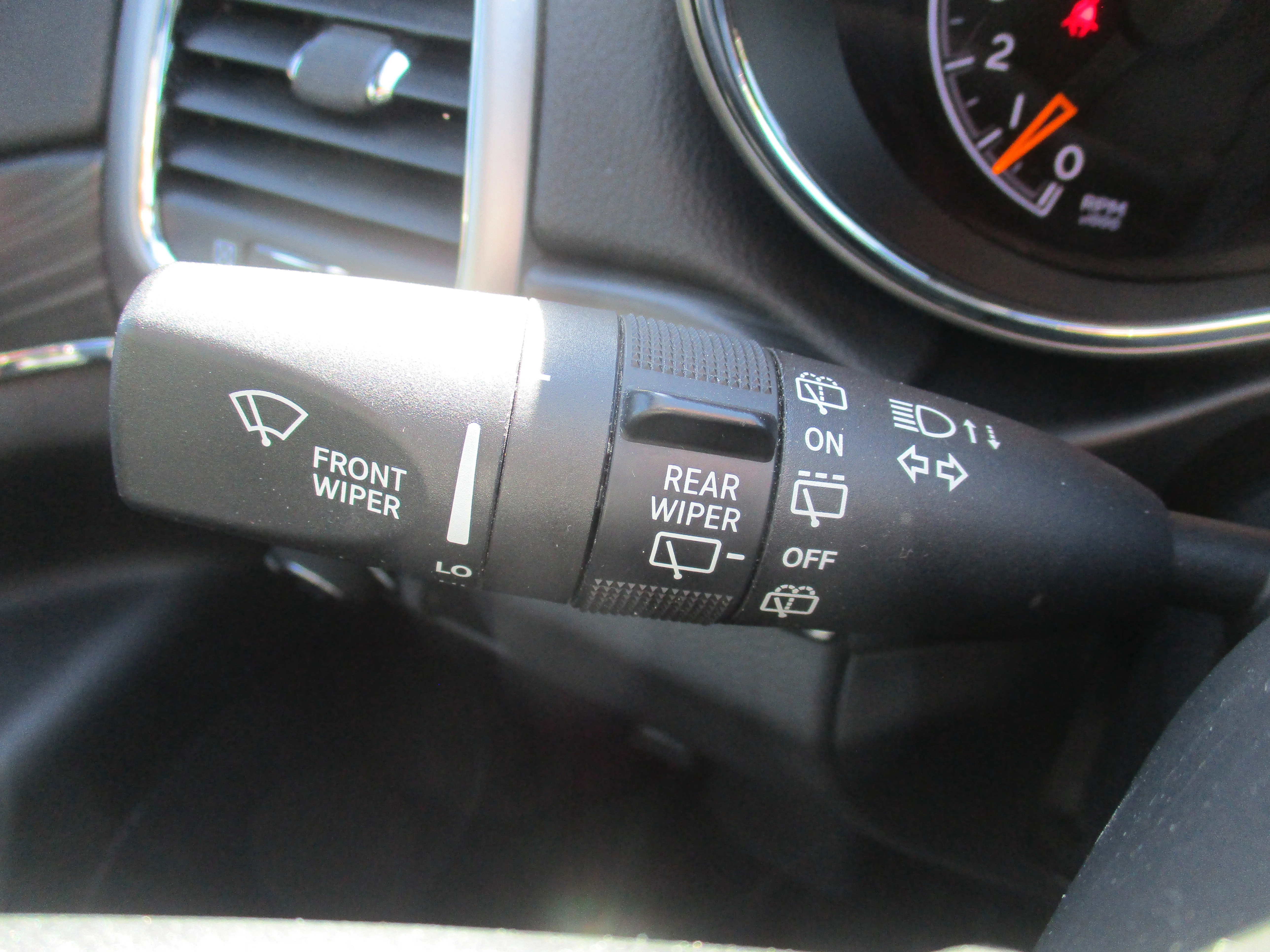 Used 2019 Billet Silver Metallic Clearcoat Jeep Limited image 11