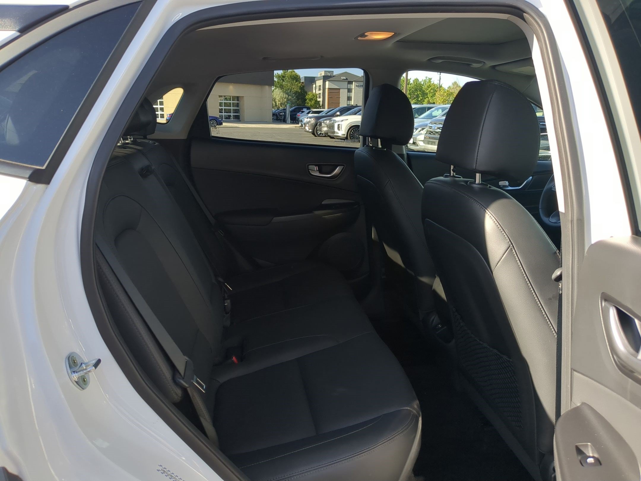2023 Hyundai Kona Limited - Photo 31