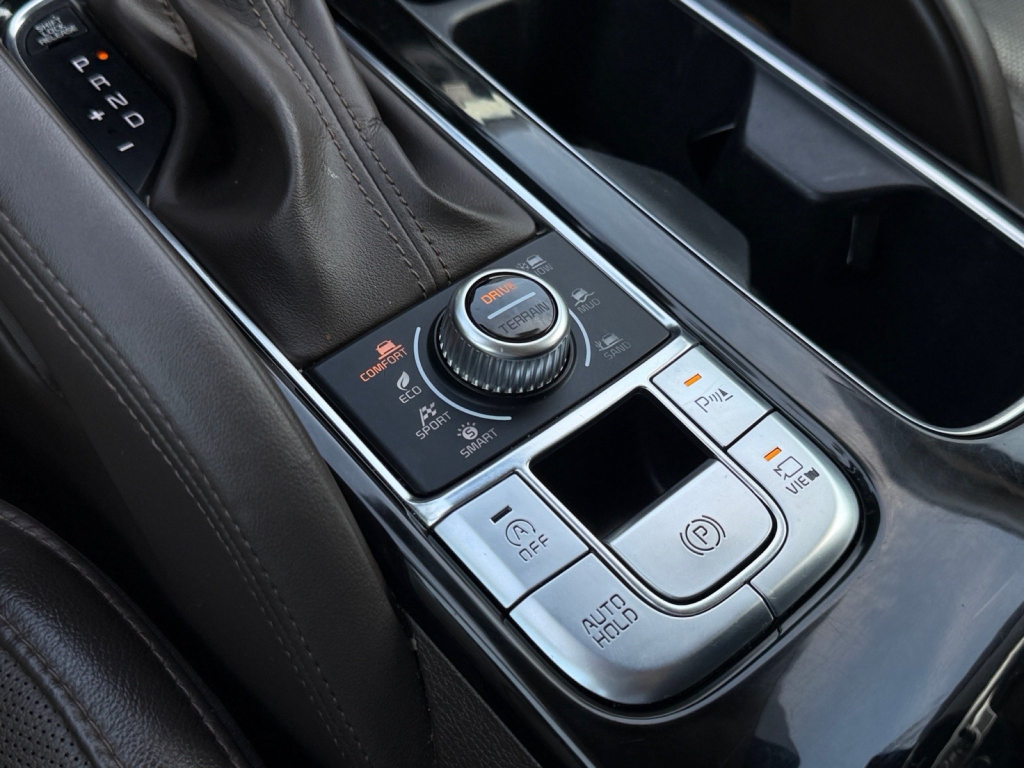 Used 2020 Ebony Black Kia SX image 27