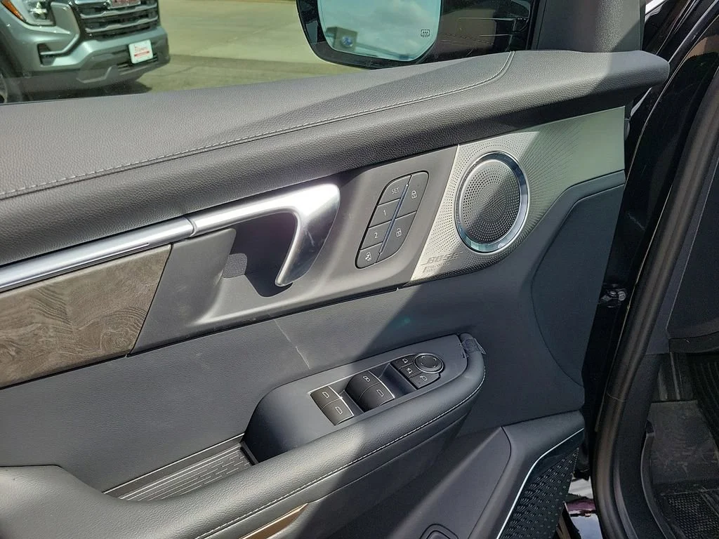 2026 Buick Enclave Avenir - Photo 18